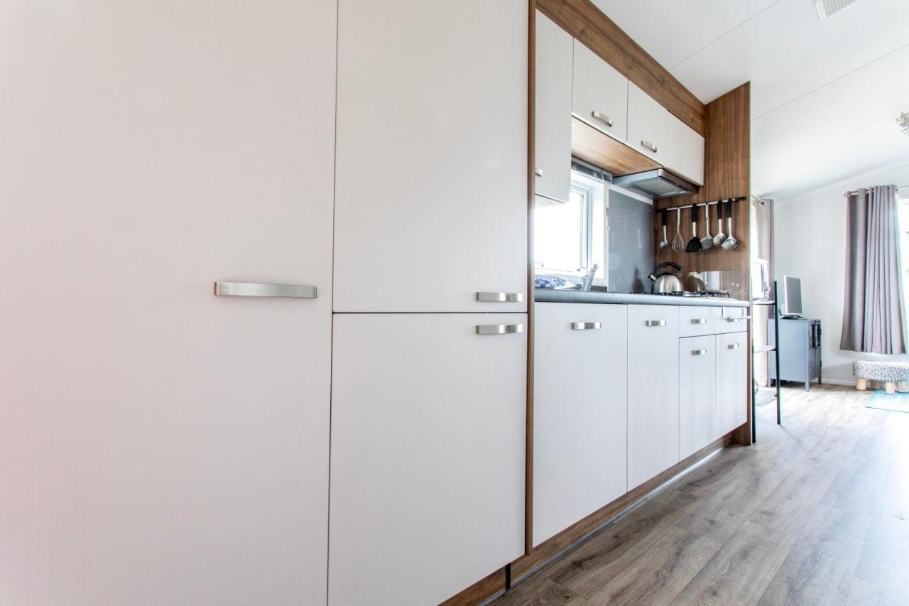 Chalet 3A Op Recreatiepark De Wielen Sint Maarten Kültér fotó