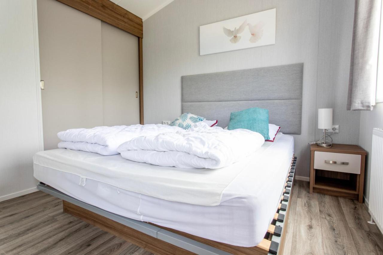 Chalet 3A Op Recreatiepark De Wielen Sint Maarten Kültér fotó